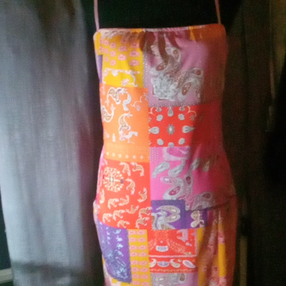 Sleeveless dress